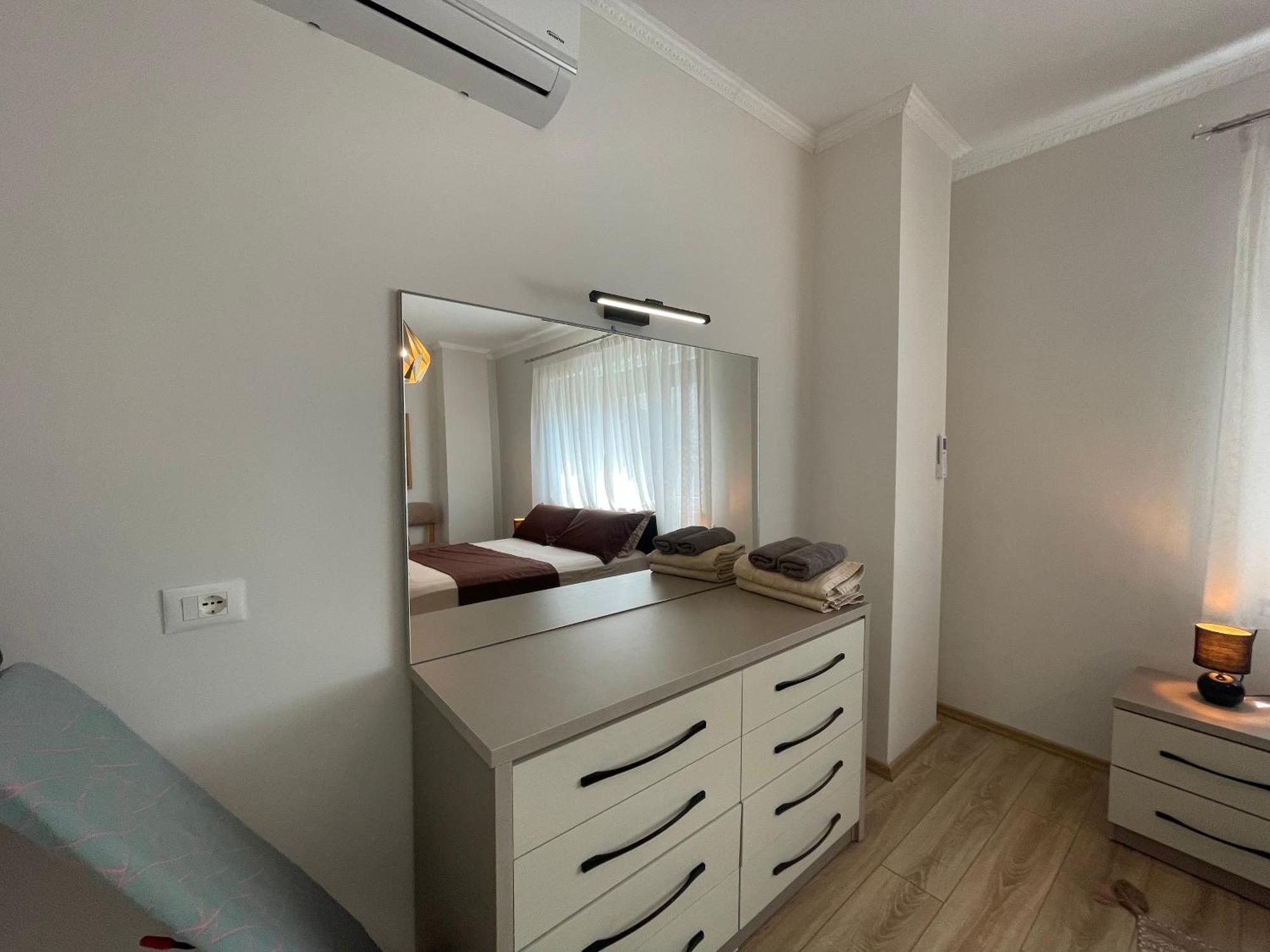 Peak Apartment Modern Durres City Centre #2 Eksteriør billede