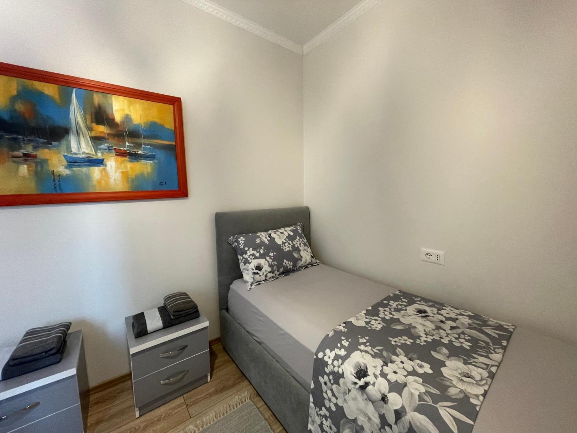 Peak Apartment Modern Durres City Centre #2 Eksteriør billede